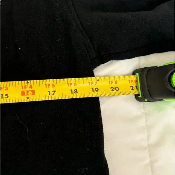 Friends Cropped Holiday Sweatshirt Friends TV Show 90’s Ugly Christmas Sweater - Picture 5 of 7